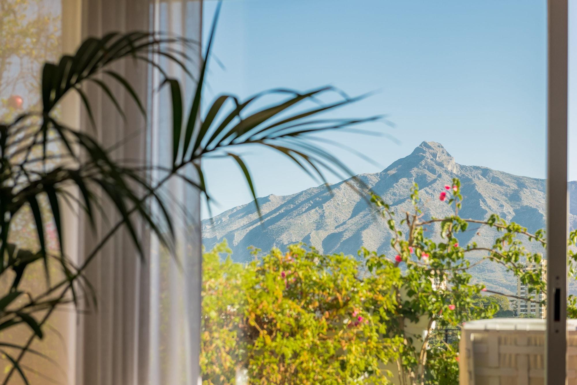 Molo 44 Suites Puerto Banus Марбеля Екстериор снимка